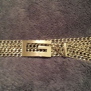 Triple chain belt with G buckle
